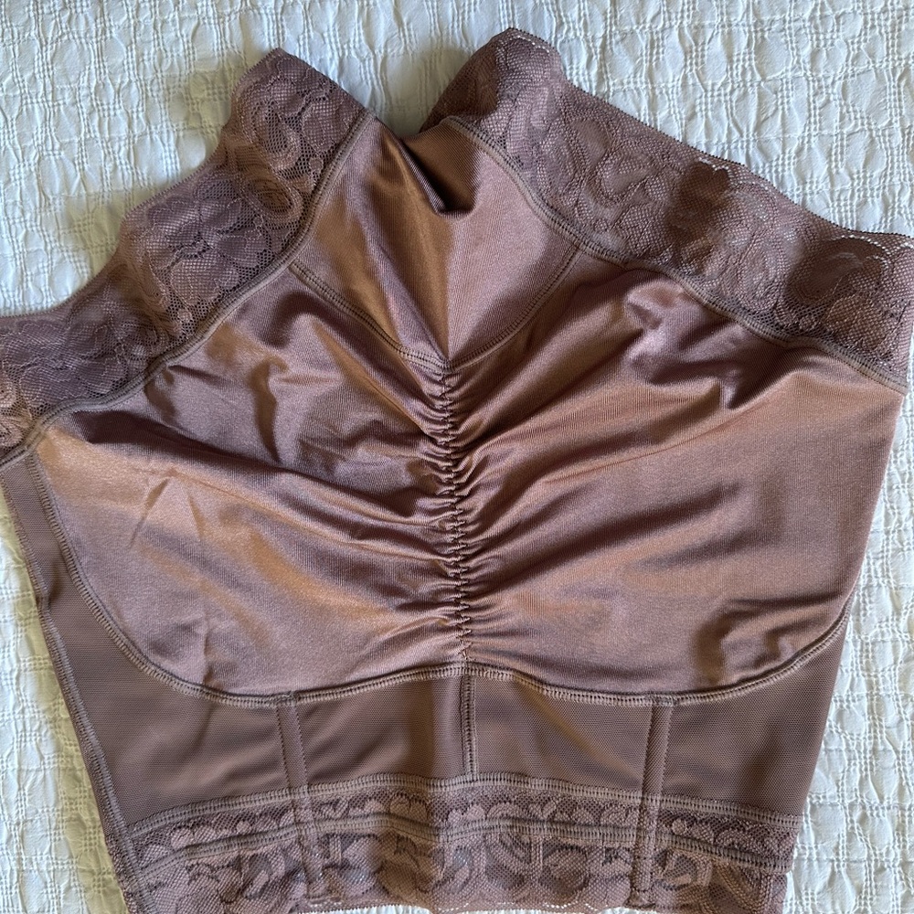 Black and Beige High-Waisted Shapewear Shorts - Picture 8 of 8